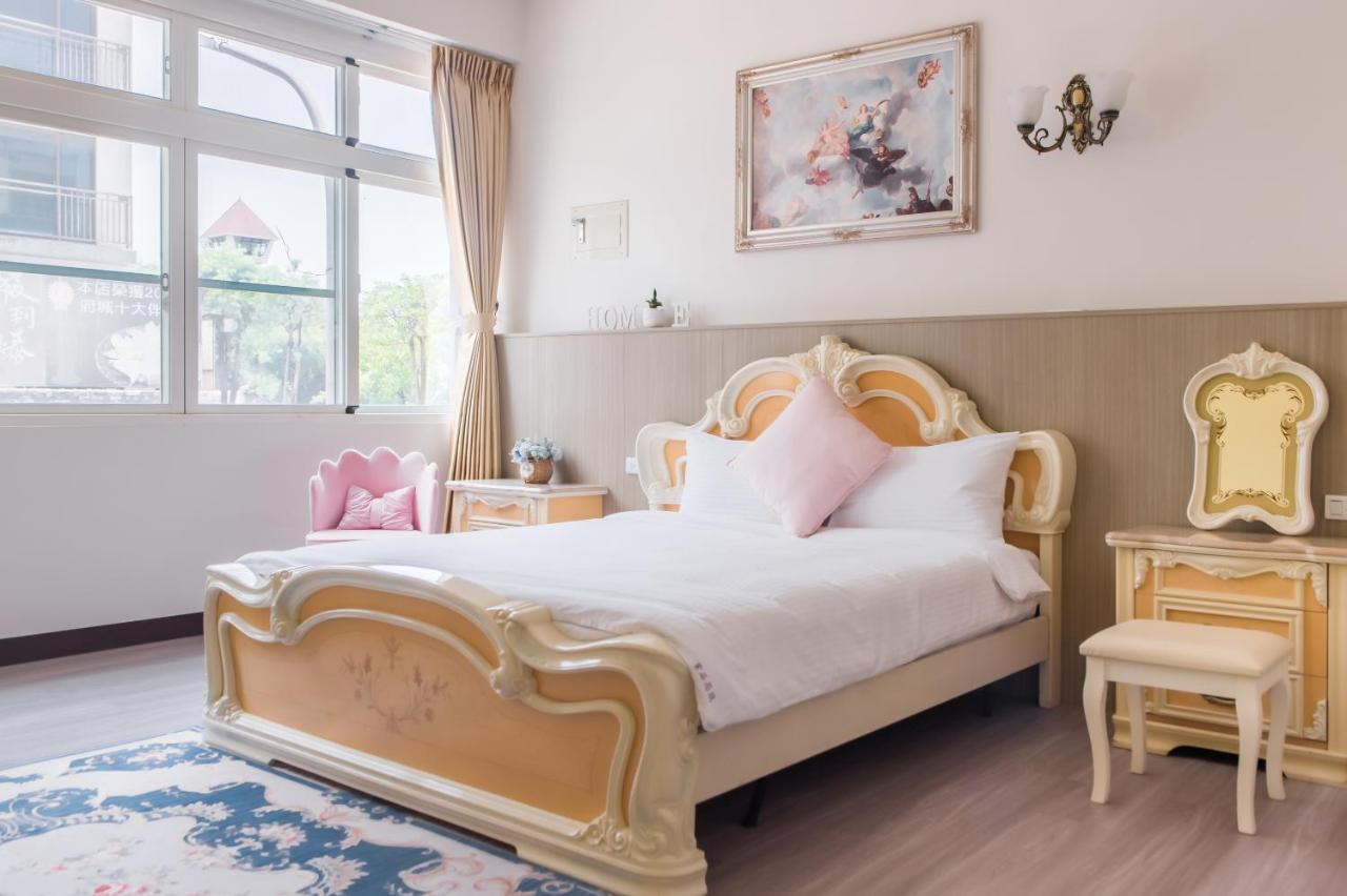 Purple Flower House Tainan Exterior foto